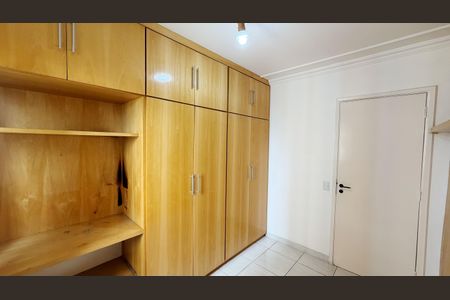 Apartamento à venda com 74m², 3 quartos e 1 vagaQuarto 2