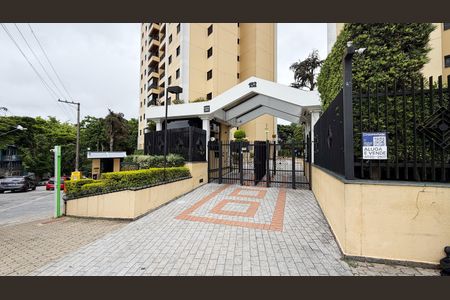Apartamento à venda com 74m², 3 quartos e 1 vagaFachada e portaria