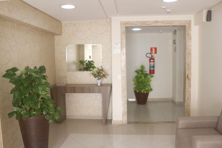 Apartamento à venda com 110m², 2 quartos e 2 vagasHall social