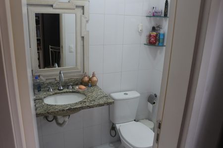 Apartamento à venda com 110m², 2 quartos e 2 vagasBanheiro da Suíte