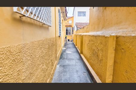 Casa para alugar com 55m², 3 quartos e sem vagaCorredor de acesso 