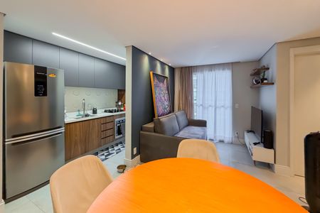 Apartamento à venda com 50m², 2 quartos e 1 vaga Apartamento à venda com 50m², 2 quartos e 1 vagaSala