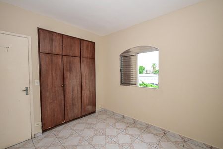 Quarto 1 de apartamento para alugar com 2 quartos, 65m² em Jardim Santa Terezinha, Taboão da Serra