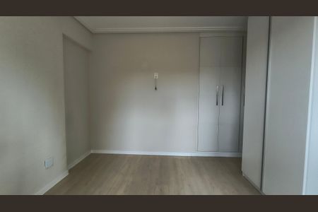 Apartamento à venda com 108m², 3 quartos e 2 vagas Apartamento à venda com 108m², 3 quartos e 2 vagasSuíte