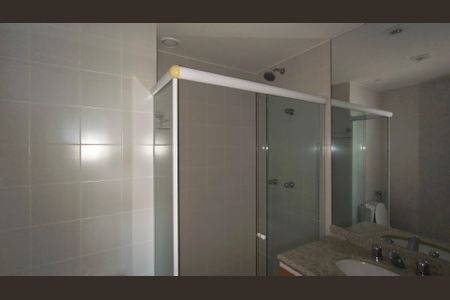 Apartamento à venda com 108m², 3 quartos e 2 vagas Apartamento à venda com 108m², 3 quartos e 2 vagasBanheiro Social