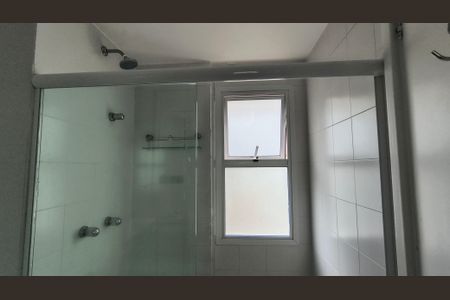 Apartamento à venda com 108m², 3 quartos e 2 vagas Apartamento à venda com 108m², 3 quartos e 2 vagasBanheiro da Suíte