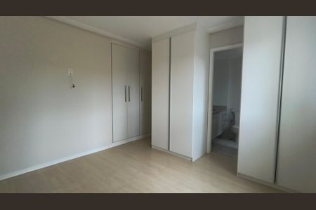 Apartamento à venda com 108m², 3 quartos e 2 vagas Apartamento à venda com 108m², 3 quartos e 2 vagasSuíte