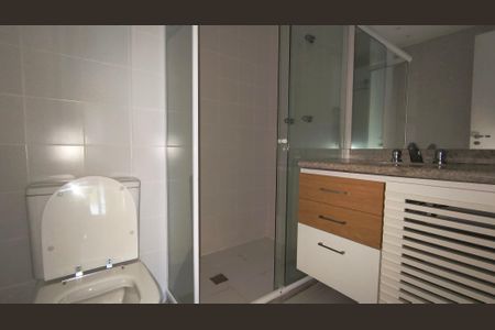 Apartamento à venda com 108m², 3 quartos e 2 vagas Apartamento à venda com 108m², 3 quartos e 2 vagasBanheiro Social