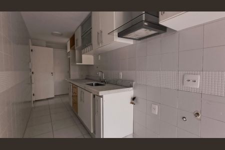 Apartamento à venda com 108m², 3 quartos e 2 vagas Apartamento à venda com 108m², 3 quartos e 2 vagasCozinha e Área de Serviço