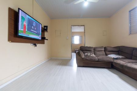 Sala de casa à venda com 4 quartos, 150m² em Vila Araguaia, São Paulo