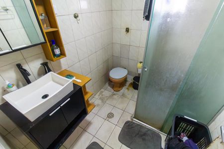 Casa à venda com 225m², 4 quartos e 2 vagas Casa à venda com 225m², 4 quartos e 2 vagasBanheiro 1