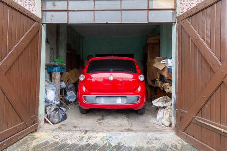 Casa à venda com 225m², 4 quartos e 2 vagas Casa à venda com 225m², 4 quartos e 2 vagasGaragem