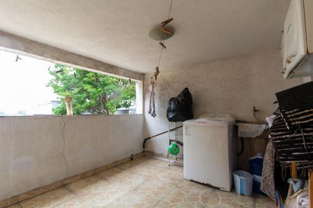 Casa à venda com 225m², 4 quartos e 2 vagas Casa à venda com 225m², 4 quartos e 2 vagasÁrea de Serviço