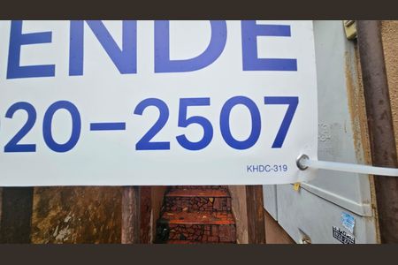 Casa à venda com 225m², 4 quartos e 2 vagas Casa à venda com 225m², 4 quartos e 2 vagasFachada - plaquinha