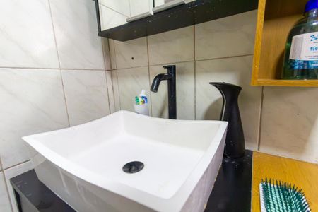 Casa à venda com 225m², 4 quartos e 2 vagas Casa à venda com 225m², 4 quartos e 2 vagasBanheiro 1