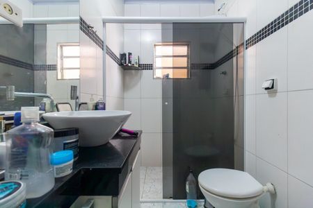 Casa à venda com 225m², 4 quartos e 2 vagas Casa à venda com 225m², 4 quartos e 2 vagasBanheiro 2