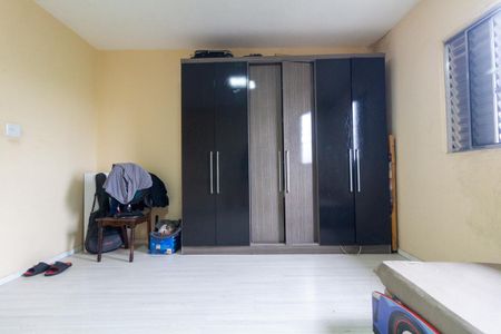 Casa à venda com 225m², 4 quartos e 2 vagas Casa à venda com 225m², 4 quartos e 2 vagasQuarto 1