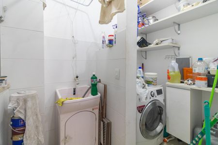 Apartamento à venda com 71m², 2 quartos e sem vagaCozinha e Área de Serviço