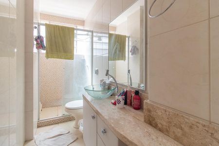 Apartamento à venda com 71m², 2 quartos e sem vagaBanheiro