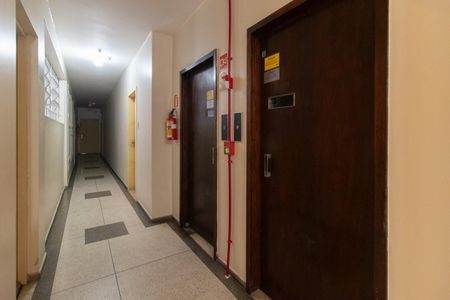 Apartamento à venda com 71m², 2 quartos e sem vagaElevadores