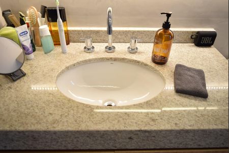 Apartamento à venda com 67m², 2 quartos e 1 vagaBanheiro da Suíte