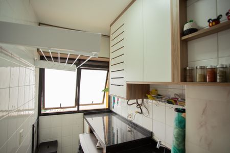 Apartamento à venda com 64m², 2 quartos e 1 vagaÁREA DE SERVIÇO