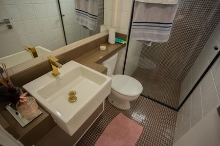 Apartamento à venda com 64m², 2 quartos e 1 vagaBANHEIRO