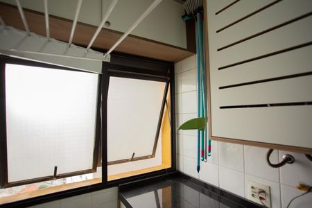 Apartamento à venda com 64m², 2 quartos e 1 vagaÁREA DE SERVIÇO