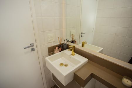 Apartamento à venda com 64m², 2 quartos e 1 vagaBANHEIRO