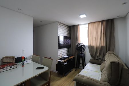 Sala de apartamento à venda com 2 quartos, 43m² em Guaiauna, São Paulo