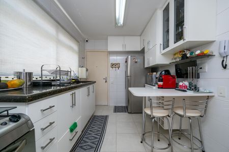 Apartamento à venda com 90m², 2 quartos e 2 vagasCozinha