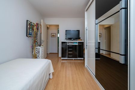 Apartamento à venda com 90m², 2 quartos e 2 vagasQuarto