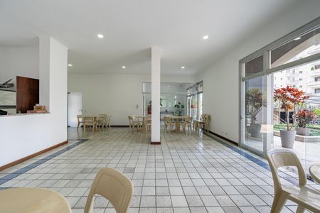 Apartamento à venda com 90m², 2 quartos e 2 vagasÁrea comum - Salão de festas