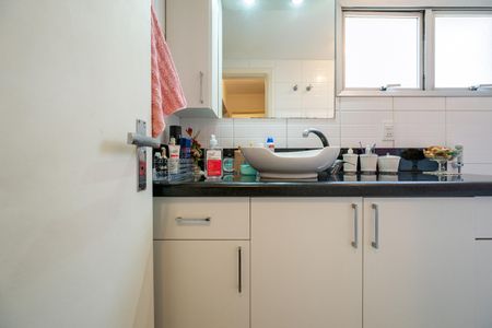 Apartamento à venda com 90m², 2 quartos e 2 vagasBanheiro da Suíte