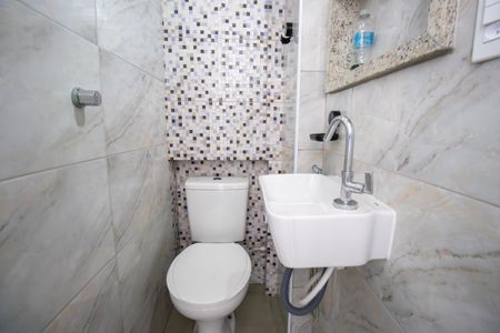 Apartamento à venda com 65m², 2 quartos e 1 vagaBanheiro de serviço