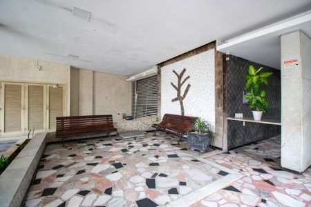 Apartamento à venda com 65m², 2 quartos e 1 vagaHall de entrada