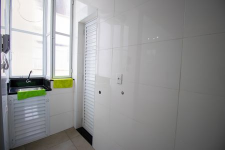 Apartamento à venda com 65m², 2 quartos e 1 vagaÁrea de Serviço