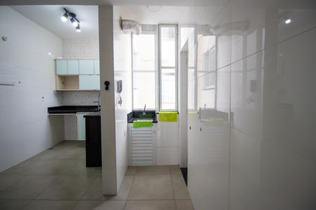 Apartamento à venda com 65m², 2 quartos e 1 vagaÁrea de Serviço