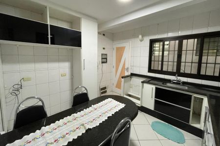 Apartamento para alugar com 89m², 2 quartos e 1 vaga Apartamento para alugar com 89m², 2 quartos e 1 vagaCozinha - Armários