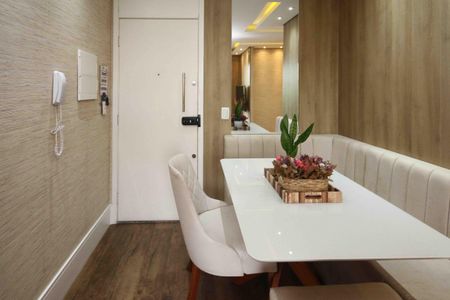 Apartamento à venda com 60m², 2 quartos e 1 vagaSala de Jantar