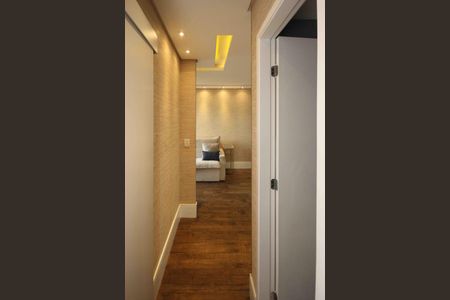 Apartamento à venda com 60m², 2 quartos e 1 vagaCorredor