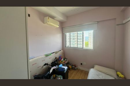 Apartamento à venda com 110m², 3 quartos e 2 vagasQuarto 2