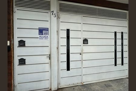 Casa para alugar com 74m², 2 quartos e sem vagaFachada