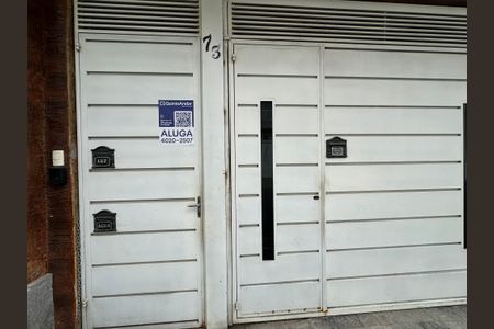 Casa para alugar com 74m², 2 quartos e sem vagaFachada