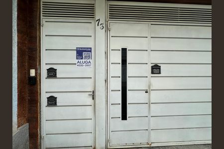 Casa para alugar com 74m², 2 quartos e sem vagaFachada