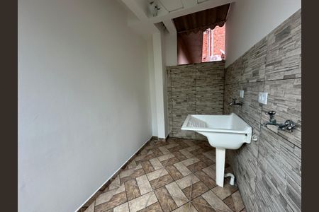 Casa para alugar com 74m², 2 quartos e sem vagaÁrea de Serviço