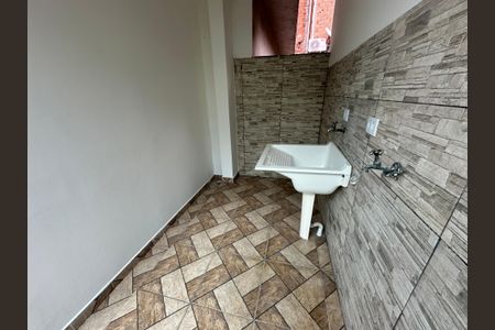 Casa para alugar com 74m², 2 quartos e sem vagaÁrea de Serviço