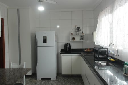 Apartamento para alugar com 90m², 2 quartos e 1 vagaCozinha