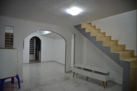 Sala de casa à venda com 1 quarto, 140m² em Vila Camilópolis, Santo André