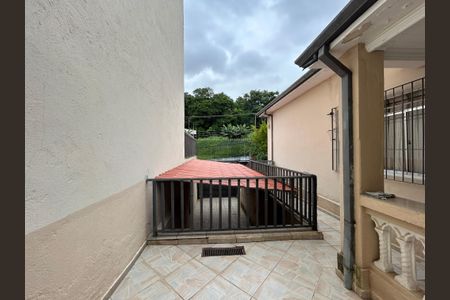 Casa à venda com 170m², 3 quartos e 2 vagas Casa à venda com 170m², 3 quartos e 2 vagasQuintal